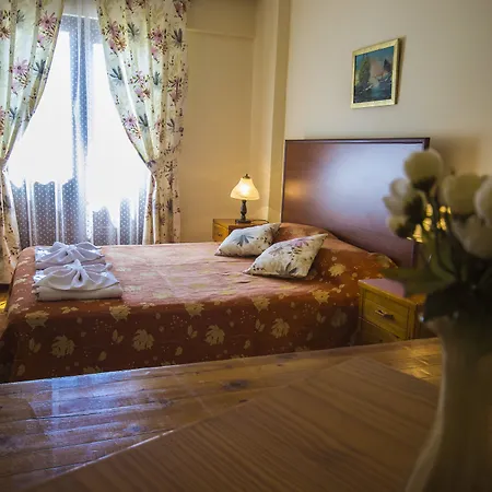 Kleo Hotel